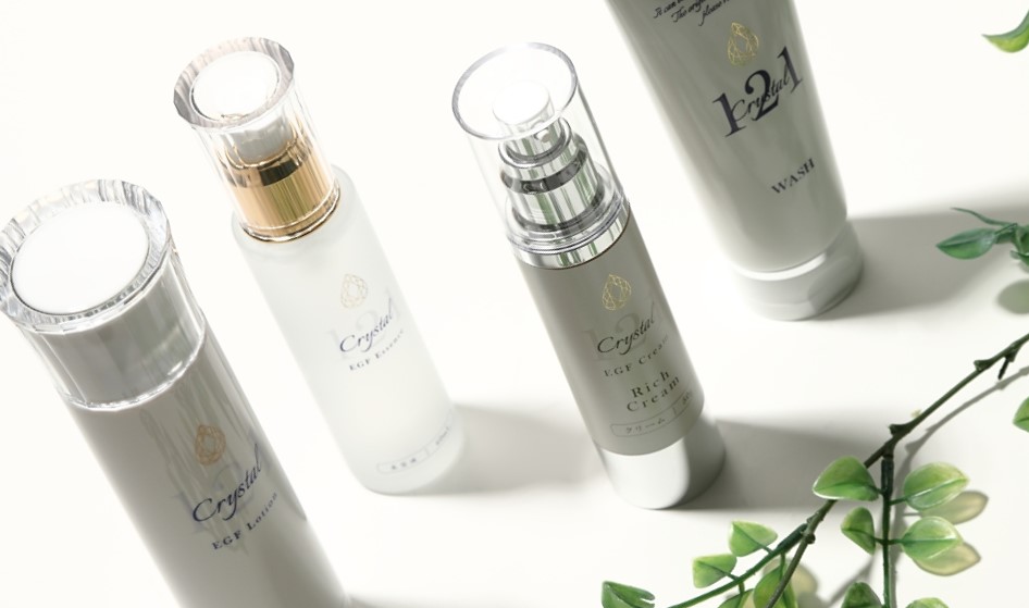 Crystal 121 シリーズと植物のナチュラルな情景